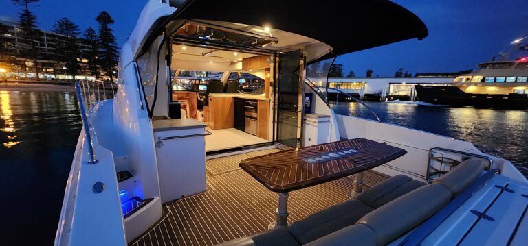 A different view of the connected saloon and deck
