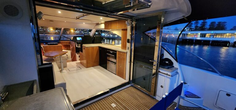 A different view of the connected saloon and deck
